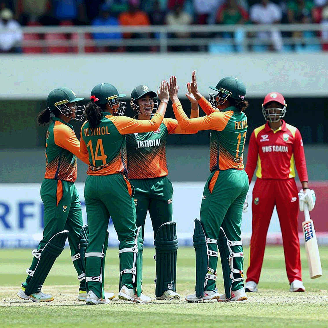 কিথ ডাজেনের সাসেক্স চুক্তি: ৪২ উইকেটের আড়ালে যে ক্ষয়টা কেউ দেখতে চায় না
